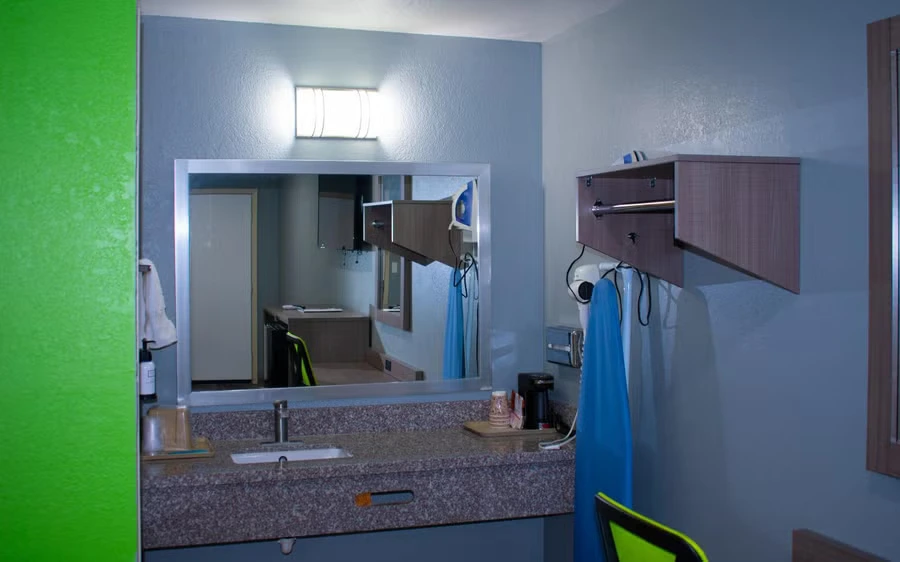 King Room Room 7 