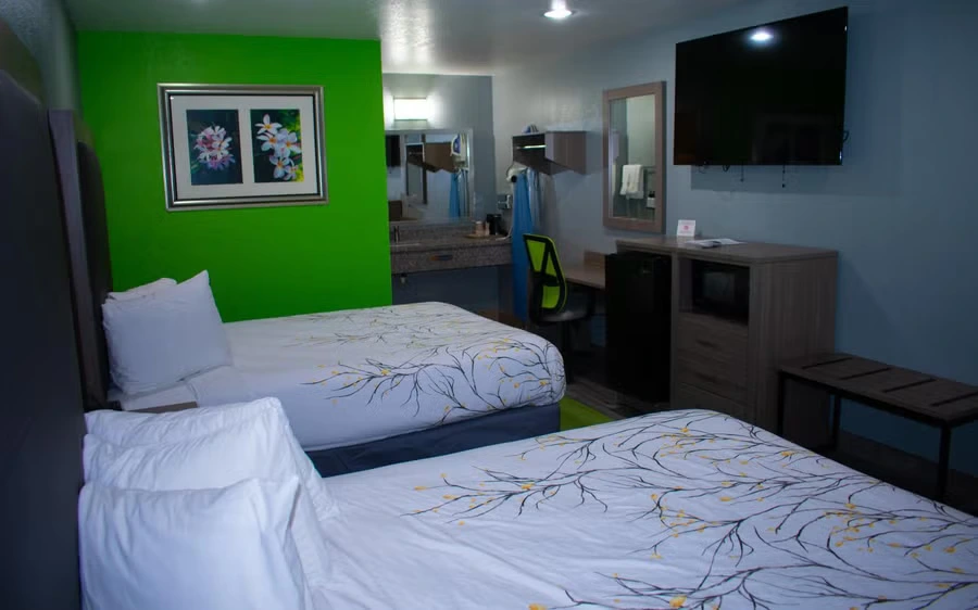 Queen Room with Two Queen Beds Room 1 