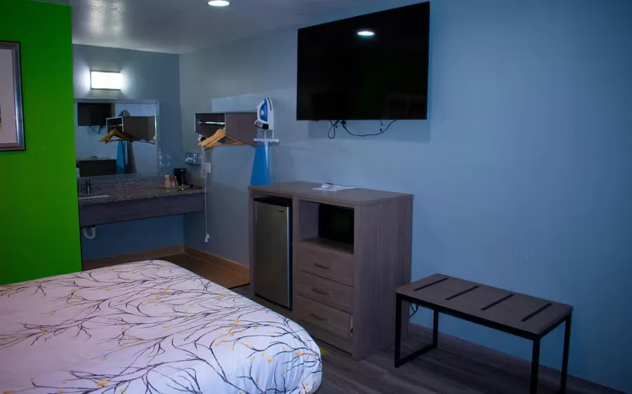 King Room Room 5 